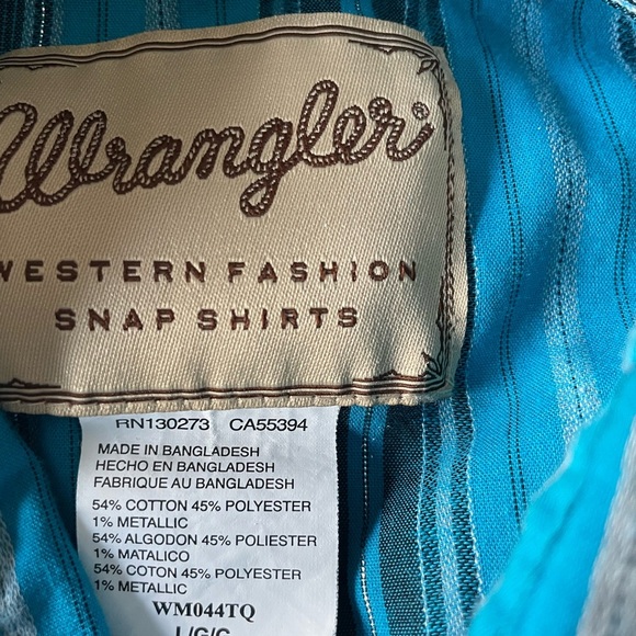 Wrangler Men’s Large Blue Striped Button Down Long Sleeved Shirt - Picture 3 of 3